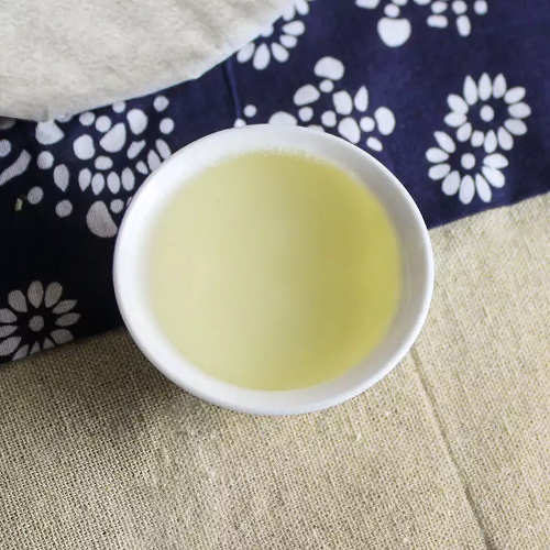 Té Blanco Agujas de Plata Prensado